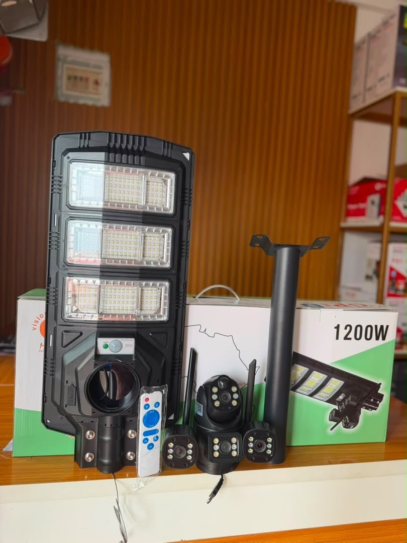 1200W Solar Street Light with CCTV Camera